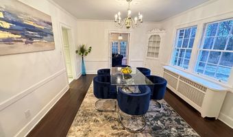 9 Birch Hill Rd, Albany, NY 12211