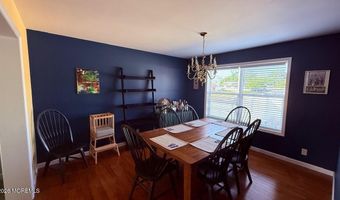 6 Spring St, Beachwood, NJ 08722