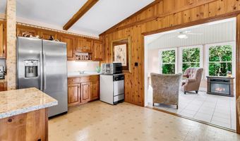 107 Jacks Ln, Bonneau, SC 29431
