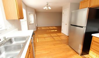 101 Lake Meadow Dr, Apex, NC 27502