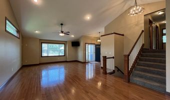 1130 Indian Hills Rd, Brookings, SD 57006