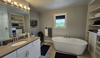 179 Hillwinds N, Brattleboro, VT 05301
