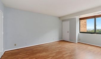 1805 CRYSTAL Dr #913S, Arlington, VA 22202
