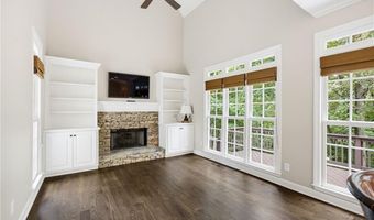 5185 Catalpa Knl, Acworth, GA 30101