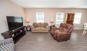 209 N Hill Dr, Boiling Springs, SC 29316