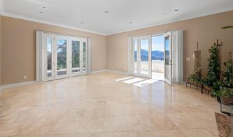 9455 Hierba Rd, Agua Dulce, CA 91390