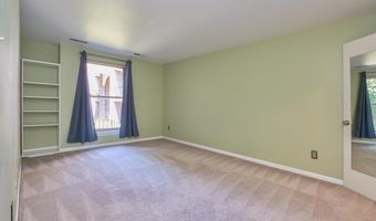 8302 TOBIN Rd 11, Annandale, VA 22003