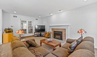 100 Pondview Ln, Bristol, CT 06010