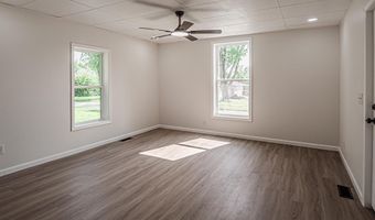 718 S Illinois St, Bicknell, IN 47512