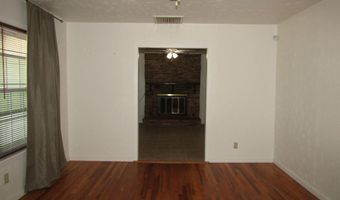 917 S 6th St, Artesia, NM 88210