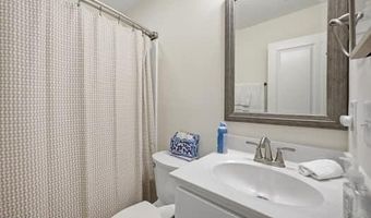 821 Fairway Rd, Ayden, NC 28513