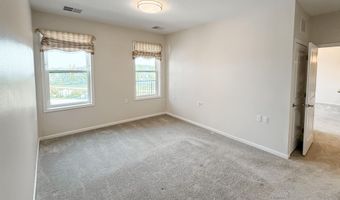 2205 Green Hills Dr 1401, Ames, IA 50014
