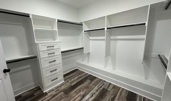 1128 Duke Dr, Bauxite, AR 72011
