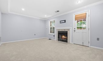 6645 MEDINAH Ln, Alexandria, VA 22312