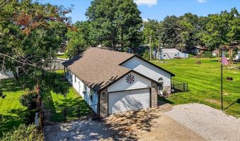 520 E 2nd St, Adrian, MO 64720