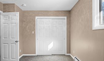 23 Lisa Dr, Barre, VT 05641