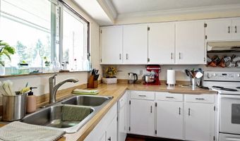 4635 DAISY St, Springfield, OR 97478