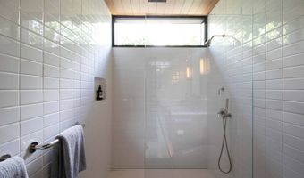 5515 Weke Rd, Hanalei, HI 96714