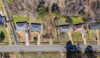 900 5th St, Benton, LA 71006