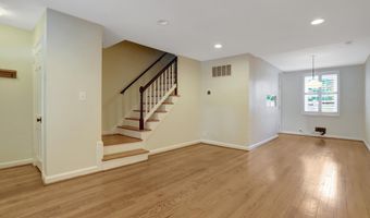 4725 31ST St S, Arlington, VA 22206