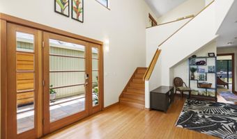 563 Mikioi Pl, Kihei, HI 96753