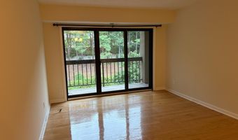 803 N HOWARD St 460, Alexandria, VA 22304