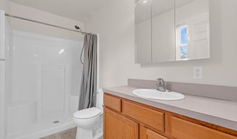 168 Grand Central Pkwy, Bayville, NJ 08721