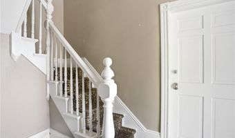 192 Washington Rd, Barrington, RI 02806