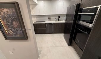 3701 N Country Club Dr 1209, Aventura, FL 33180