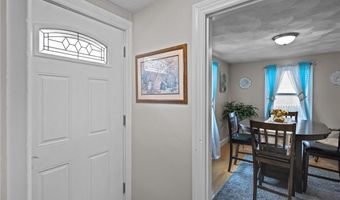690 Killingly St, Johnston, RI 02919