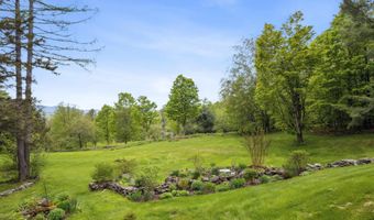 790 Rhoades Hl, Barnard, VT 05031