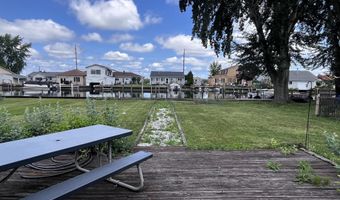 6336 Marina Dr, Algonac, MI 48001