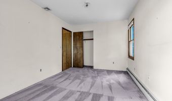 11 Phillips Mills Dr, Middletown, NJ 07748