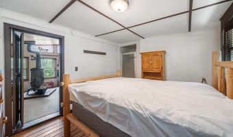 9079 BOELTER LAKE Dr, Almond, WI 54909