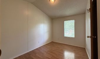 723 Kayroe Rd, Adkins, TX 78101