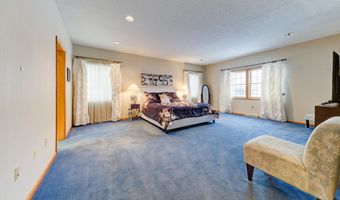 9 University Pl, Amsterdam, NY 12010