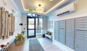 1 Longview Dr 401, Atkinson, NH 03811