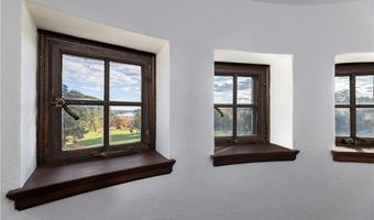 2180 Tower Hill Rd, North Kingstown, RI 02874