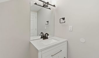 305 W 7Th St, Auburn, IN 46706