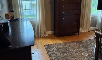 32 Sweet Pea Dr, Cranston, RI 02920