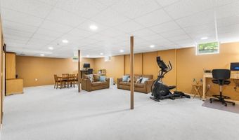 15 Upper Plateau Dr, Alloway, NJ 07462