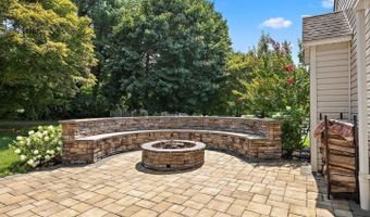 28 CLARK Rdg, Hockessin, DE 19707