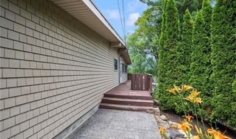 144 Aldrich Rd, Glocester, RI 02857