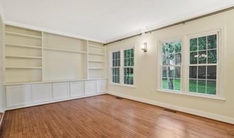 14 S MANCHESTER St, Arlington, VA 22204