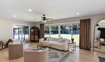 222 CARAVEL Dr, Bear, DE 19701