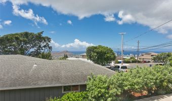 2419 St Louis Dr, Honolulu, HI 96816