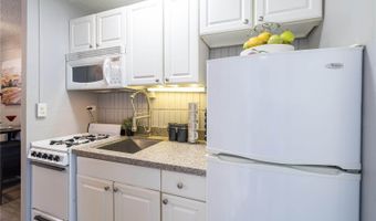 1911 Kalakaua Ave #406, Honolulu, HI 96815