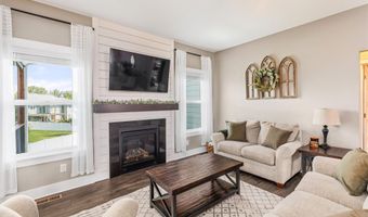 1020 Baileys Grove Dr, Adel, IA 50003