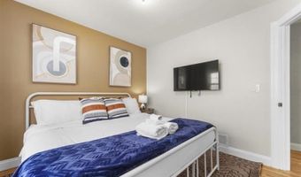 96 W 8th St, Bayonne, NJ 07002
