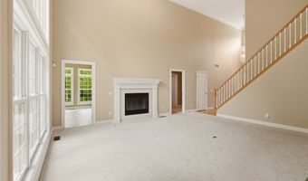815 Centerville Trl, Aurora, OH 44202